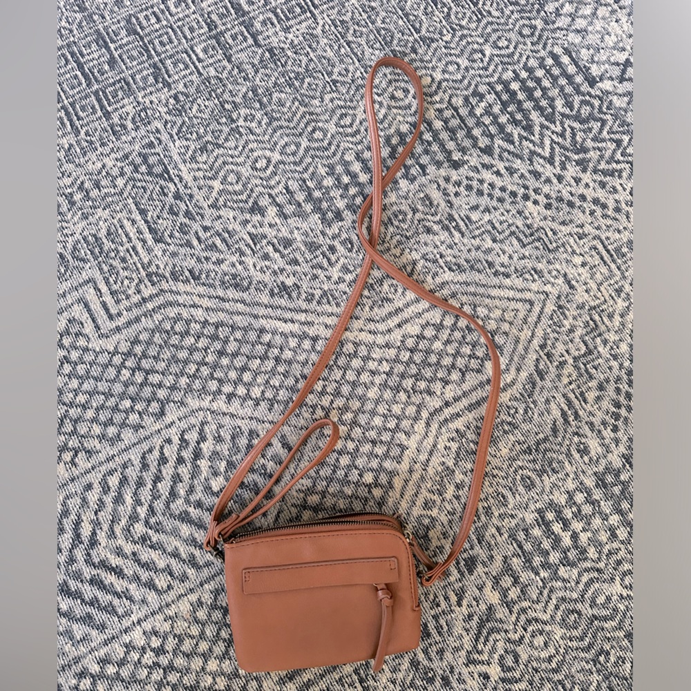 Universal thread mini crossbody bag